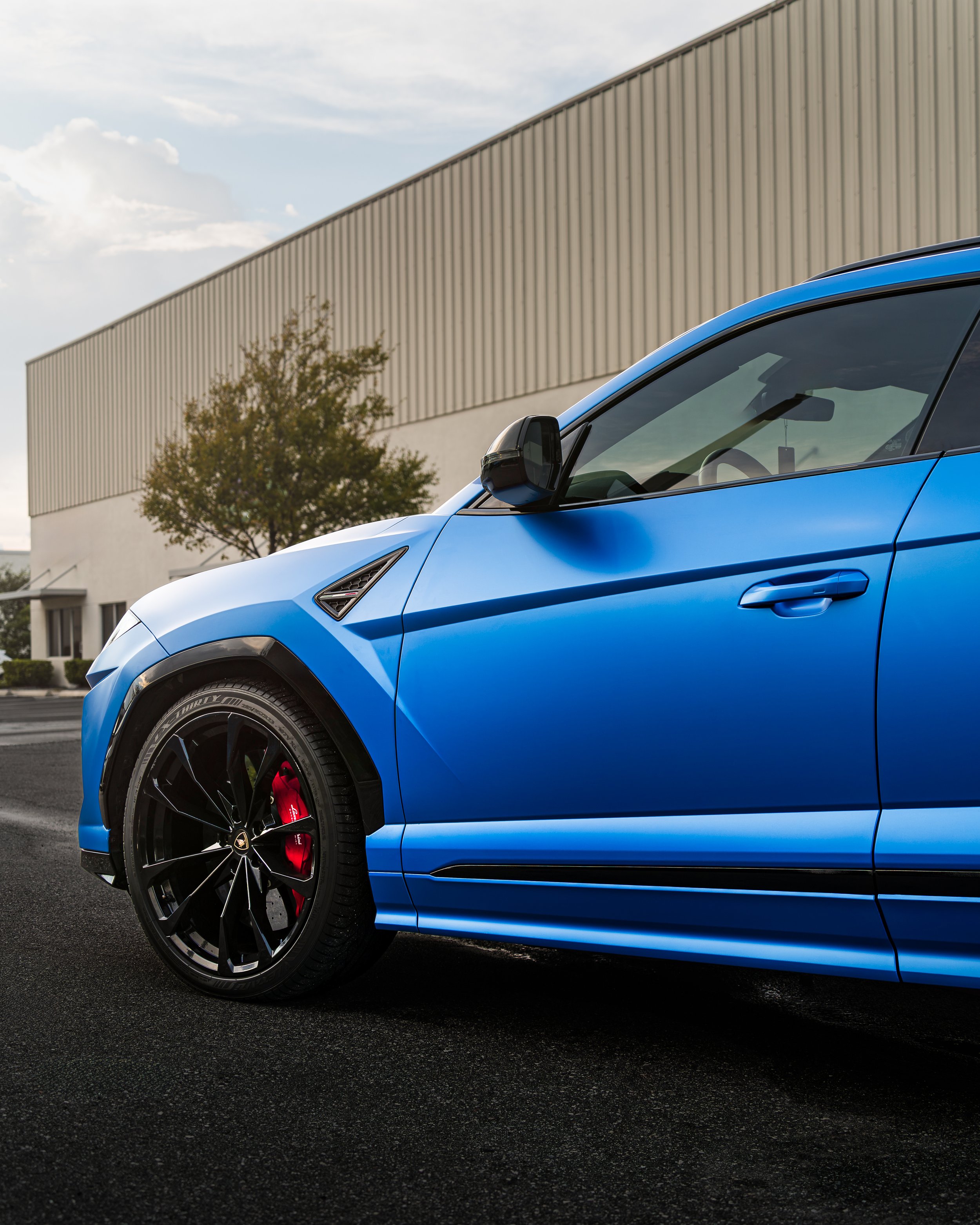 101126_Wraptors_Urus_2.jpg
